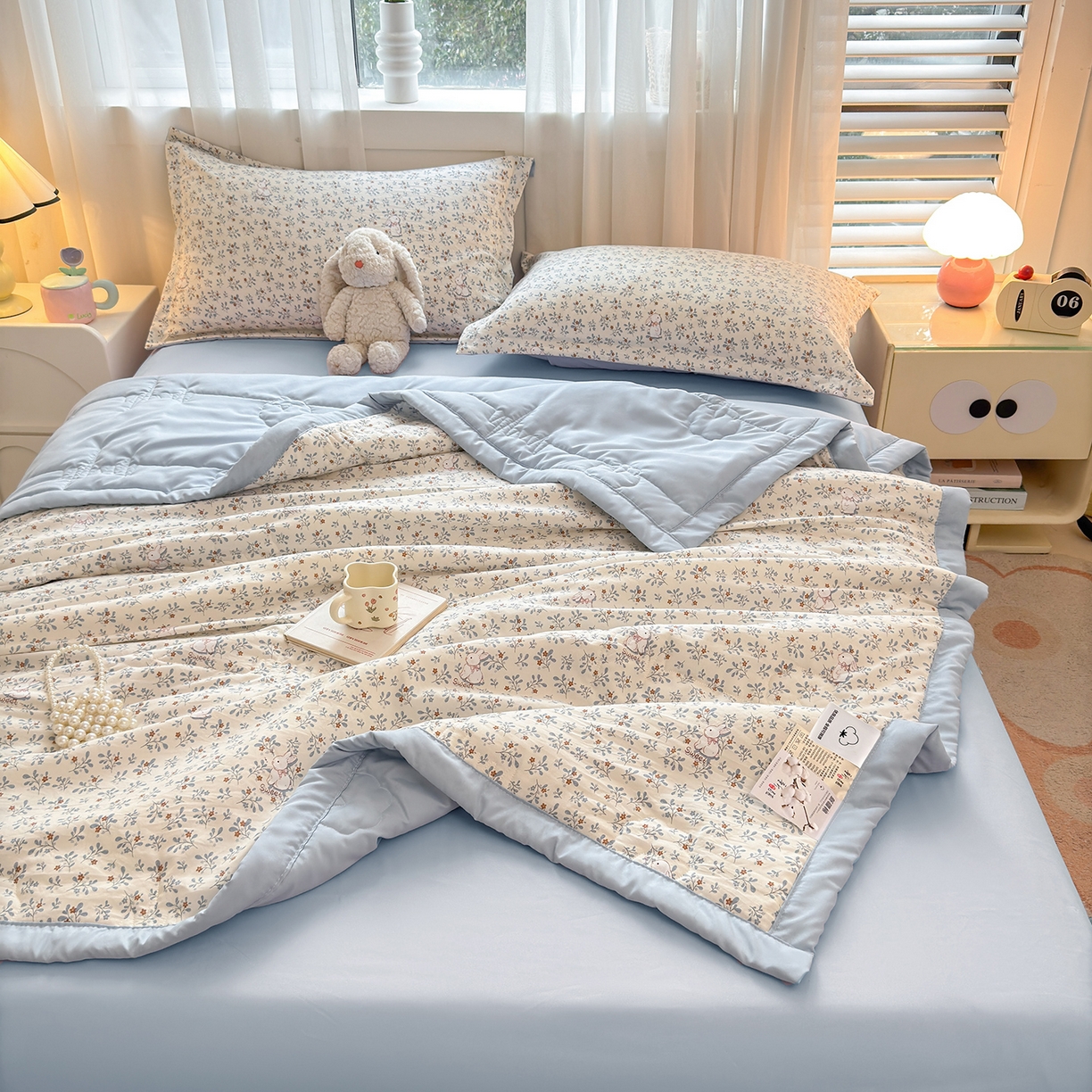 91家纺网 家纺一手货源 找家纺 2026新款A类新疆棉花夏凉被加宽包边水洗棉卡通印花吸湿透气棉花夏被空调被 凌香 花园兔