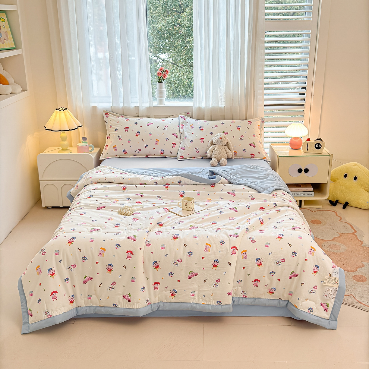 91家纺网 家纺一手货源 找家纺 2026新款A类新疆棉花夏凉被加宽包边水洗棉卡通印花吸湿透气棉花夏被空调被 凌香 蜡笔小派