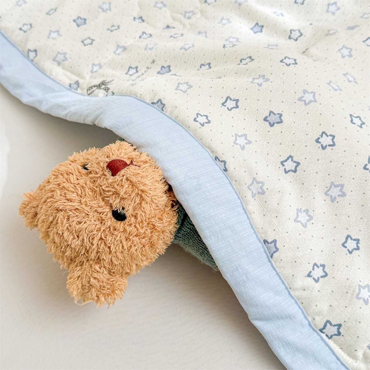 91家纺网 家纺一手货源 找家纺 2026新款A类新疆棉花夏凉被加宽包边水洗棉卡通印花吸湿透气棉花夏被空调被 云感星星