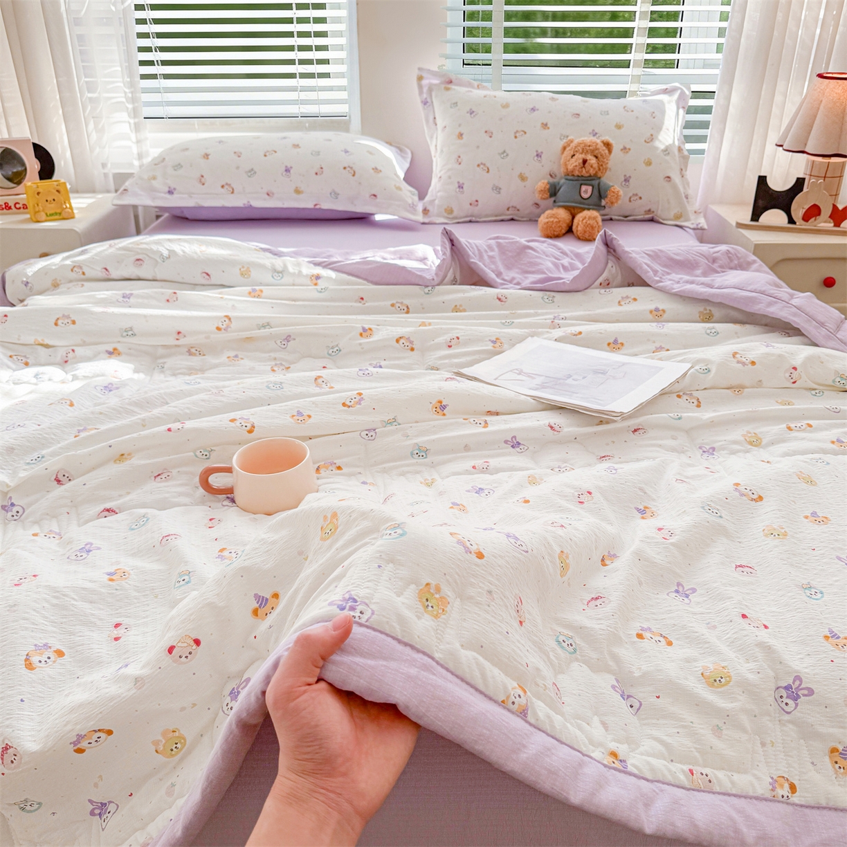 91家纺网 家纺一手货源 找家纺 2026新款A类新疆棉花夏凉被加宽包边水洗棉卡通印花吸湿透气棉花夏被空调被 云感动物城