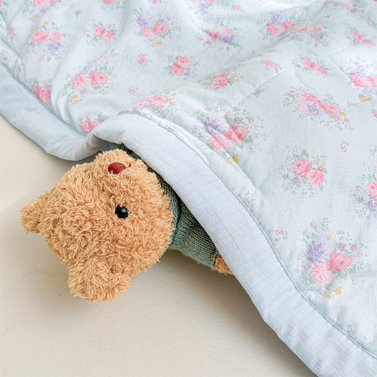 91家纺网 家纺一手货源 找家纺 2026新款A类新疆棉花夏凉被加宽包边水洗棉卡通印花吸湿透气棉花夏被空调被 云感花彩