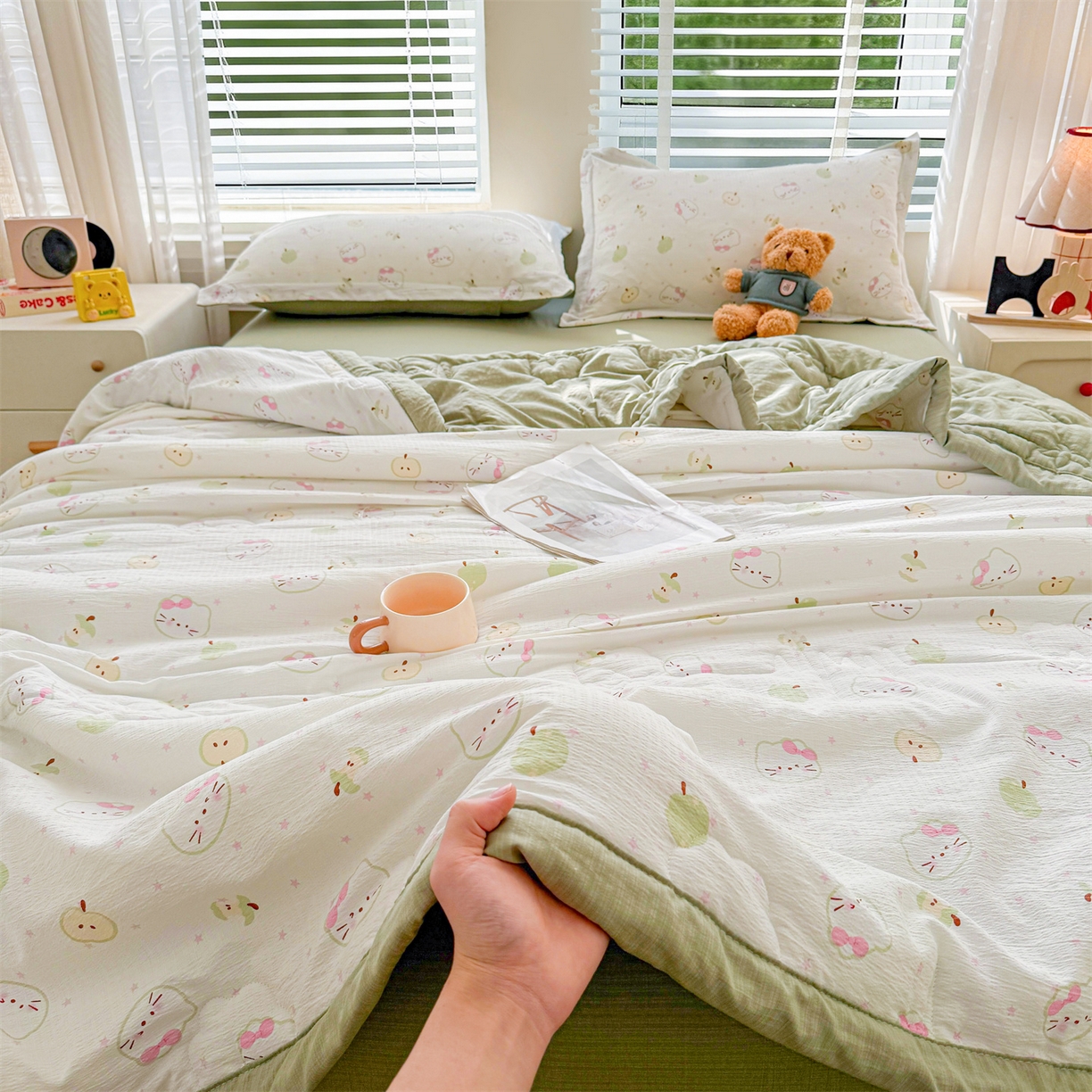 91家纺网 家纺一手货源 找家纺 2026新款A类新疆棉花夏凉被加宽包边水洗棉卡通印花吸湿透气棉花夏被空调被 云感奶芙猫