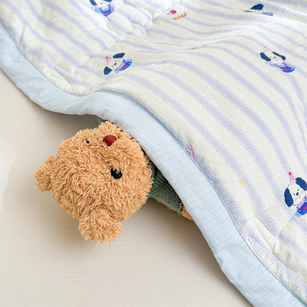 91家纺网 家纺一手货源 找家纺 2026新款A类新疆棉花夏凉被加宽包边水洗棉卡通印花吸湿透气棉花夏被空调被 云感生日狗