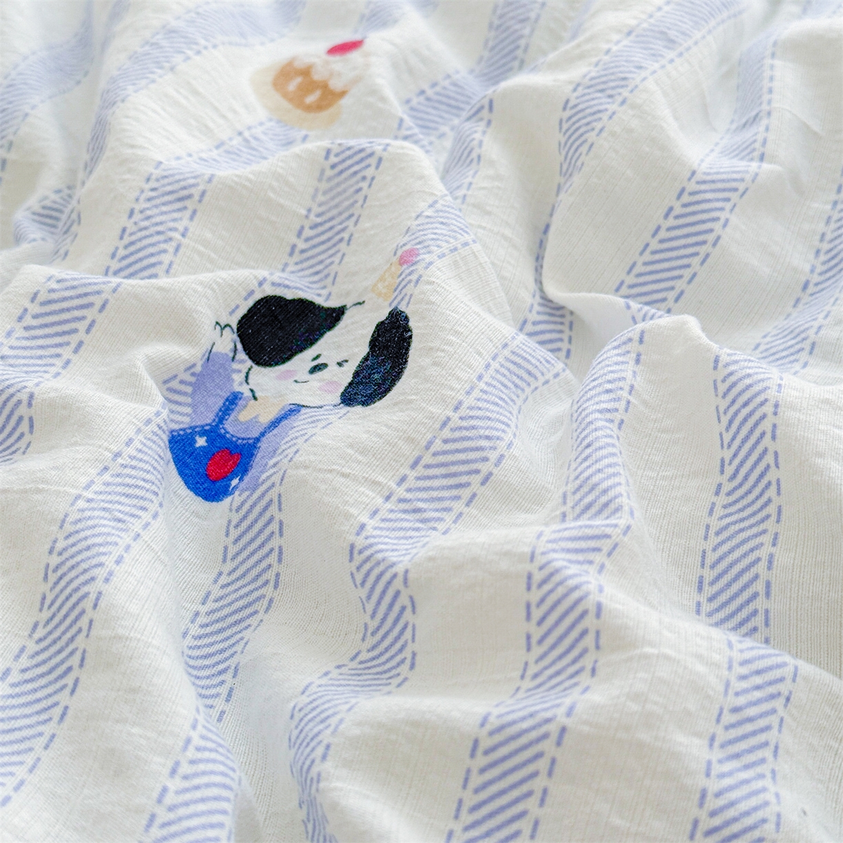 91家纺网 家纺一手货源 找家纺 2026新款A类新疆棉花夏凉被加宽包边水洗棉卡通印花吸湿透气棉花夏被空调被 云感生日狗