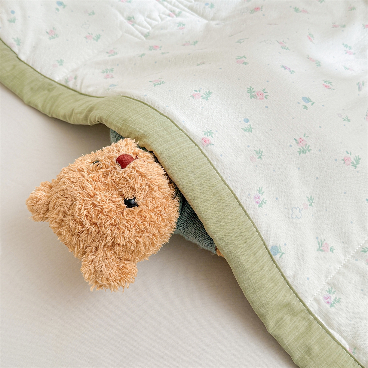 91家纺网 家纺一手货源 找家纺 2026新款A类新疆棉花夏凉被加宽包边水洗棉卡通印花吸湿透气棉花夏被空调被 云感小繁花