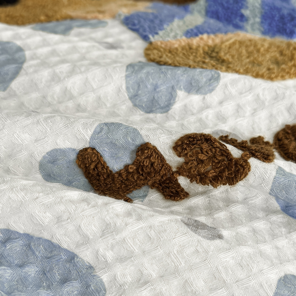 91家纺网 家纺一手货源 找家纺 ab家纺 2026新款全棉华夫格毛巾绣四件套 素禾