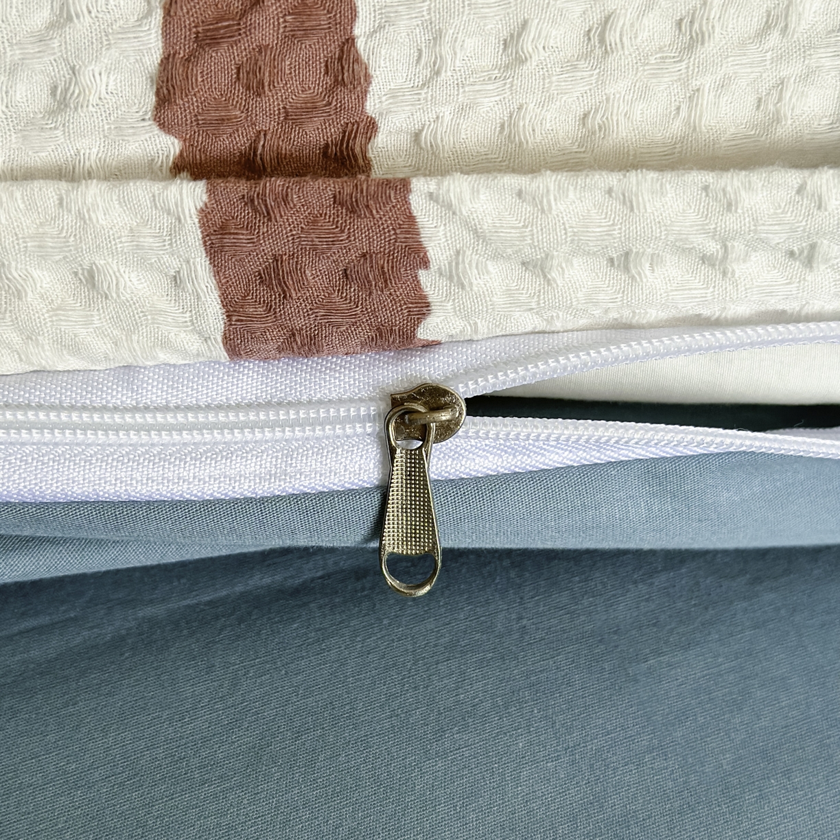 91家纺网 家纺一手货源 找家纺 ab家纺 2026新款全棉华夫格毛巾绣四件套 时光