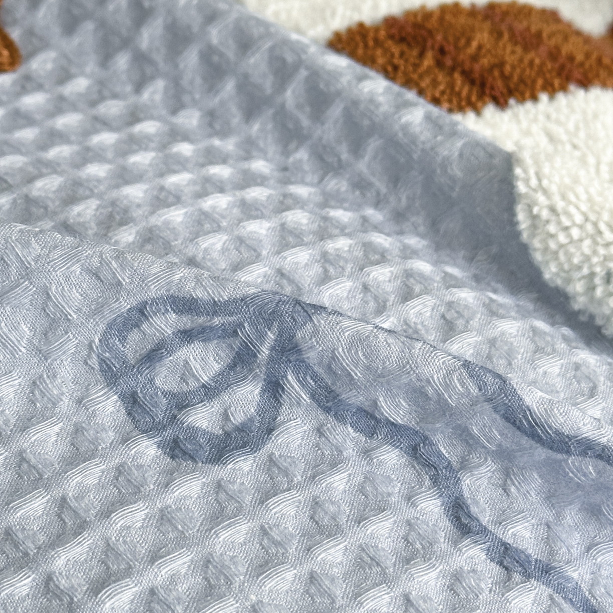 91家纺网 家纺一手货源 找家纺 ab家纺 2026新款全棉华夫格毛巾绣四件套 舒沐-蓝