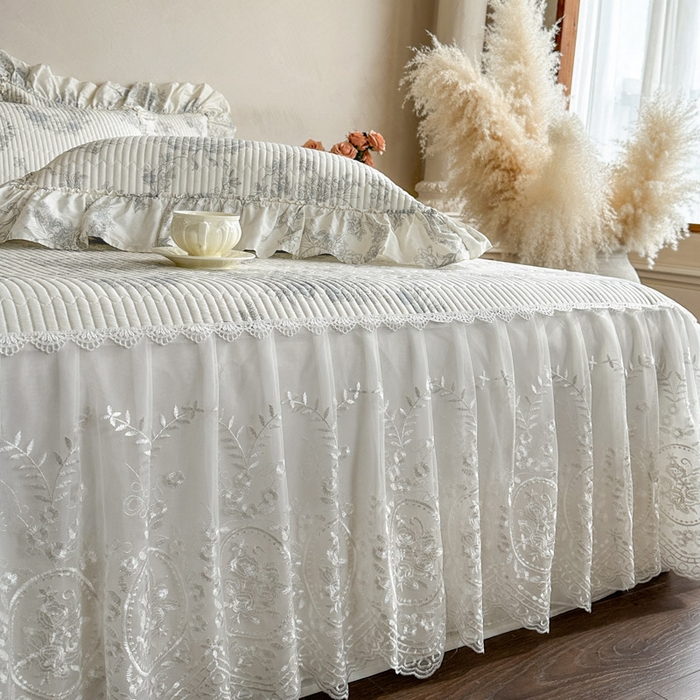 91家纺网 家纺一手货源 找家纺 瑞宝 2026新款法式全棉印花床裙三件套 淡陌