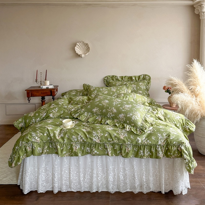 91家纺网 家纺一手货源 找家纺 瑞宝 2026新款法式全棉印花床裙三件套 花信风来