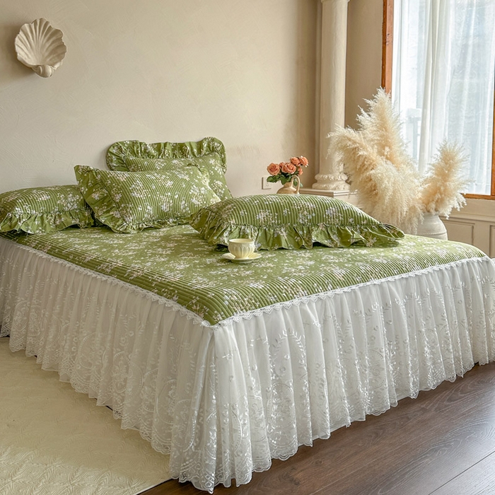 91家纺网 家纺一手货源 找家纺 瑞宝 2026新款法式全棉印花床裙三件套 花信风来