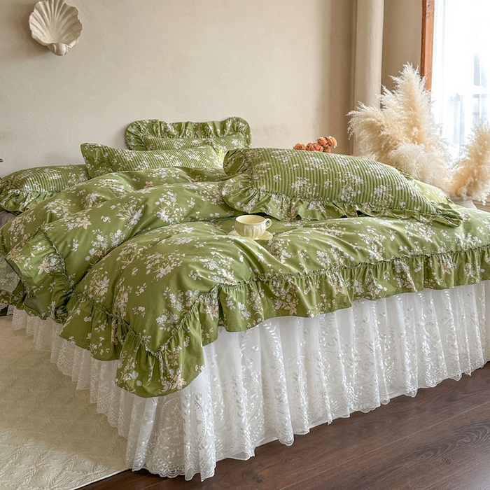 91家纺网 家纺一手货源 找家纺 瑞宝 2026新款法式全棉印花床裙三件套 花信风来