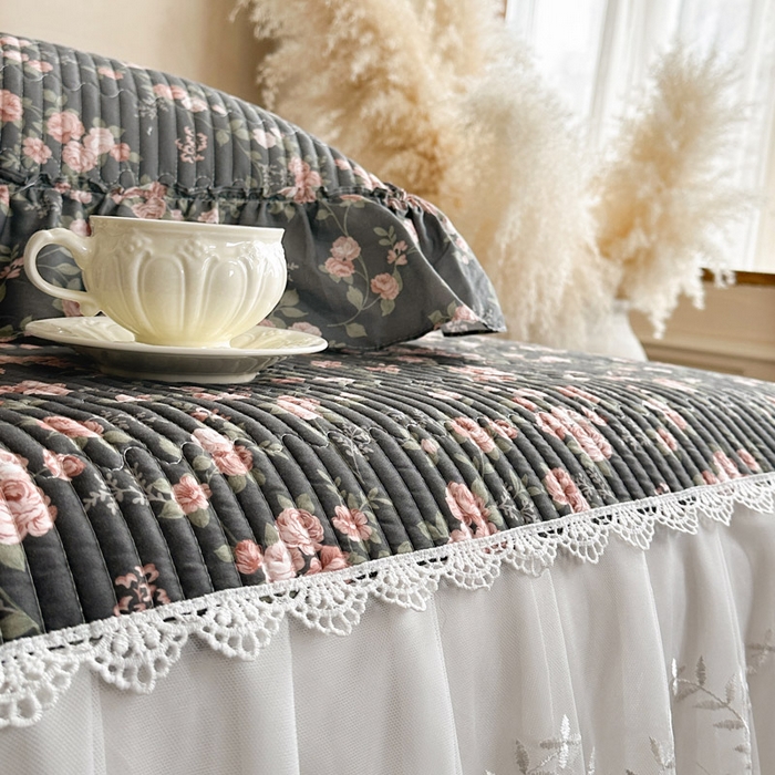 91家纺网 家纺一手货源 找家纺 瑞宝 2026新款法式全棉印花床裙三件套 娜朵