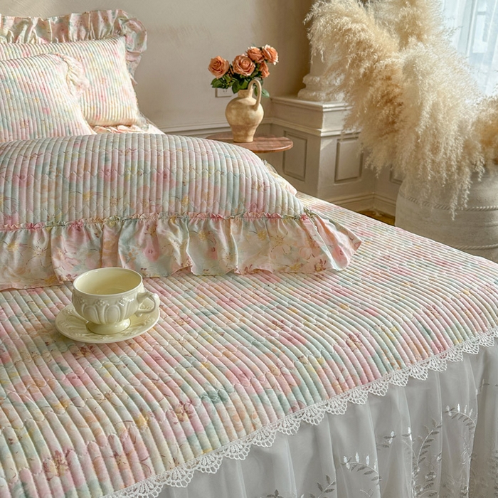 91家纺网 家纺一手货源 找家纺 瑞宝 2026新款法式全棉印花床裙三件套 洛可可小姐