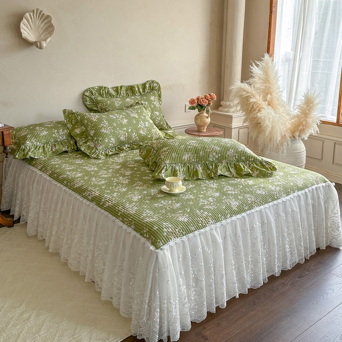 91家纺网 家纺一手货源 找家纺 瑞宝 2026新款法式全棉印花床裙三件套 花信风来