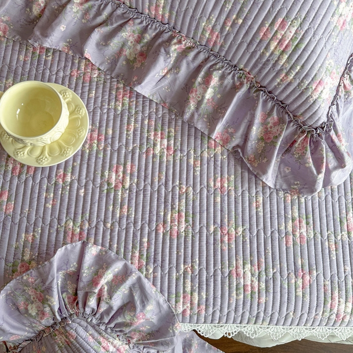 91家纺网 家纺一手货源 找家纺 瑞宝 2026新款法式全棉印花床裙三件套 紫花蕾