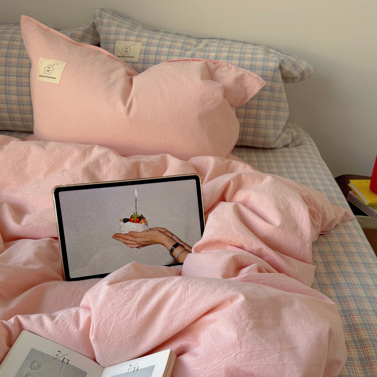 91家纺网 家纺一手货源 找家纺 觅糖家纺 2026新款ins水洗棉全棉纯棉格子款双针款四件套（会员-5） ins粉雾格