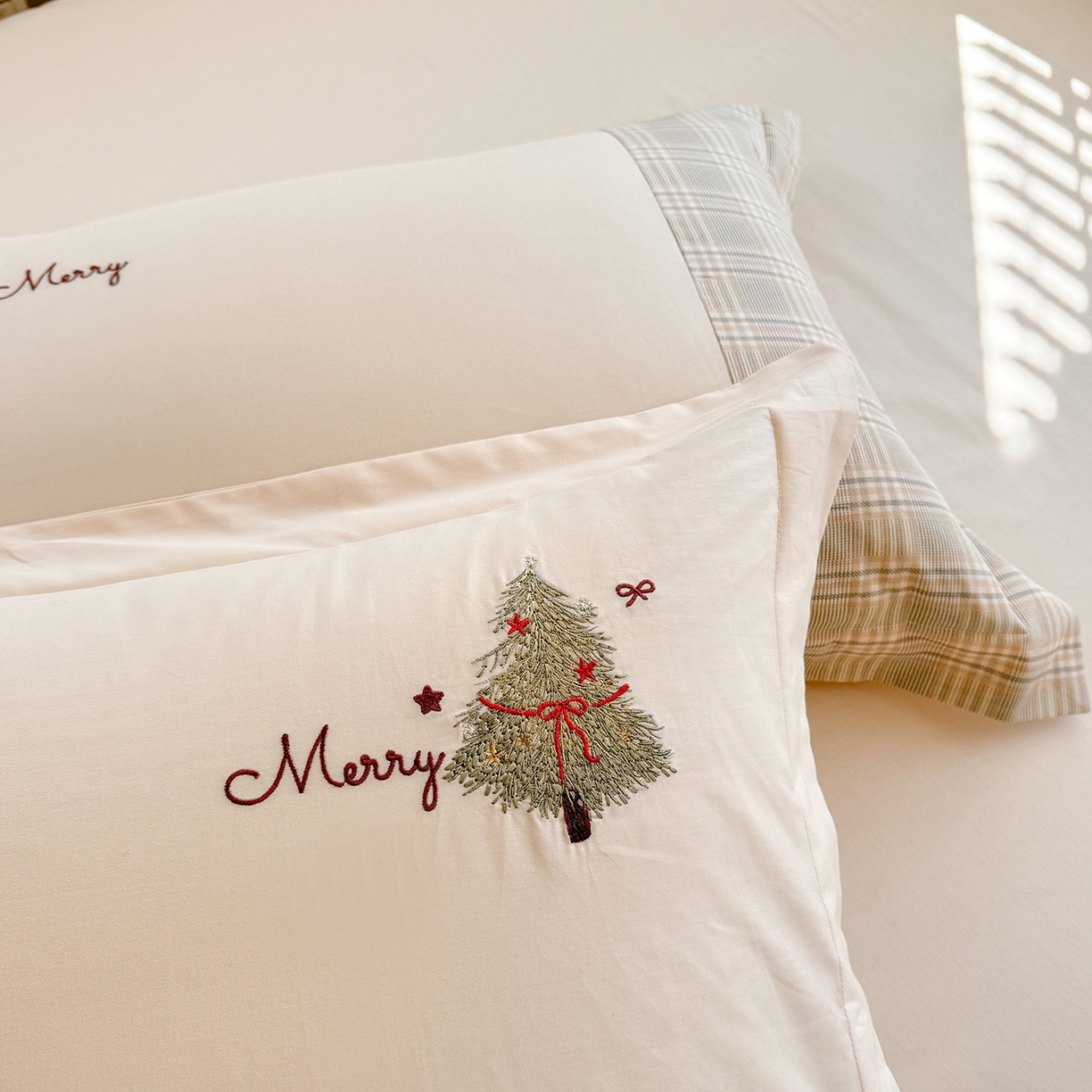 91家纺网 家纺一手货源 找家纺 艾唯希家纺 2026新款优质全棉纯棉工艺刺绣四件套幸运树 幸运树-米杏色