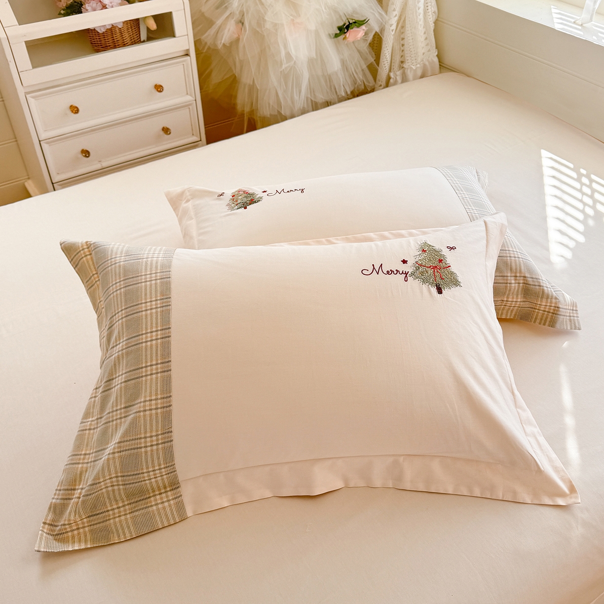 91家纺网 家纺一手货源 找家纺 艾唯希家纺 2026新款优质全棉纯棉工艺刺绣四件套幸运树 幸运树-米杏色