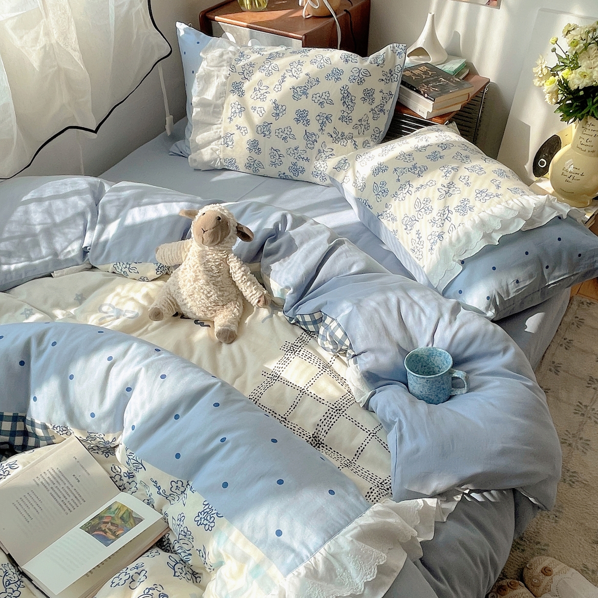 91家纺网 家纺一手货源 找家纺 觅糖家纺 2026新款全棉纯棉双层纱梦幻花边系列四件套（会员-5） 雾蓝日记