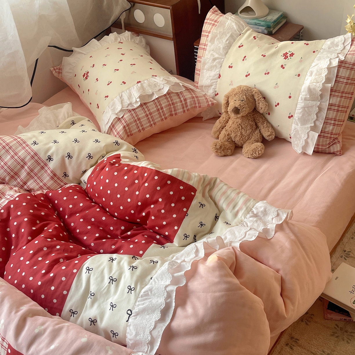 91家纺网 家纺一手货源 找家纺 觅糖家纺 2026新款全棉纯棉双层纱梦幻花边系列四件套（会员-5） 甜心雾语