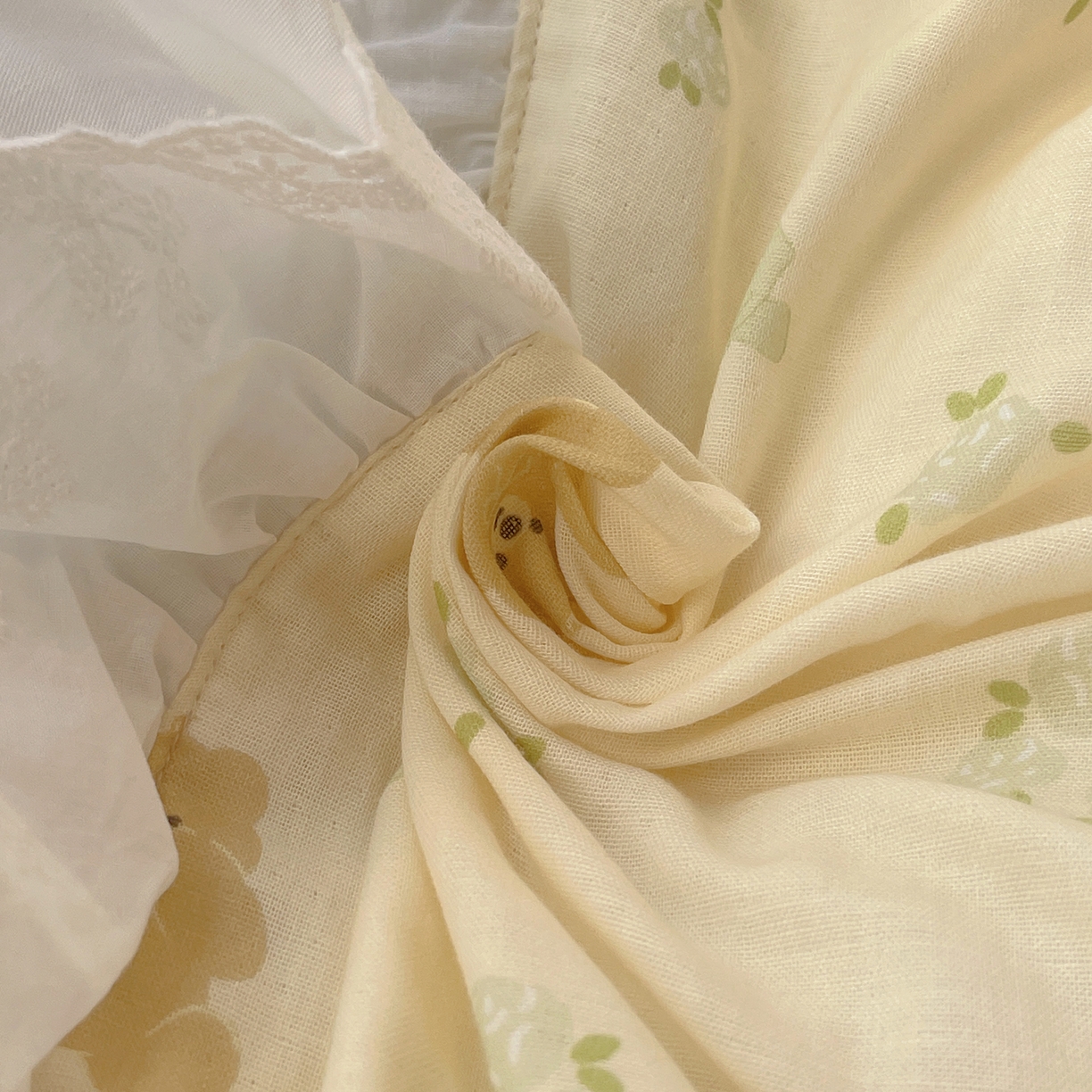 91家纺网 家纺一手货源 找家纺 觅糖家纺 2026新款全棉纯棉双层纱梦幻花边系列四件套（会员-5） 米塌熊