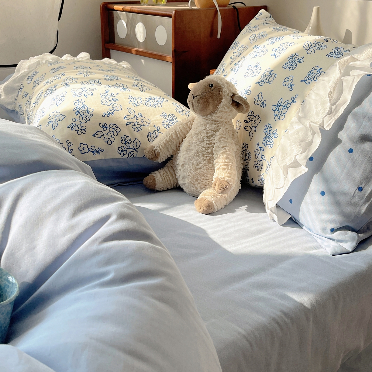 91家纺网 家纺一手货源 找家纺 觅糖家纺 2026新款全棉纯棉双层纱梦幻花边系列四件套（会员-5） 雾蓝日记