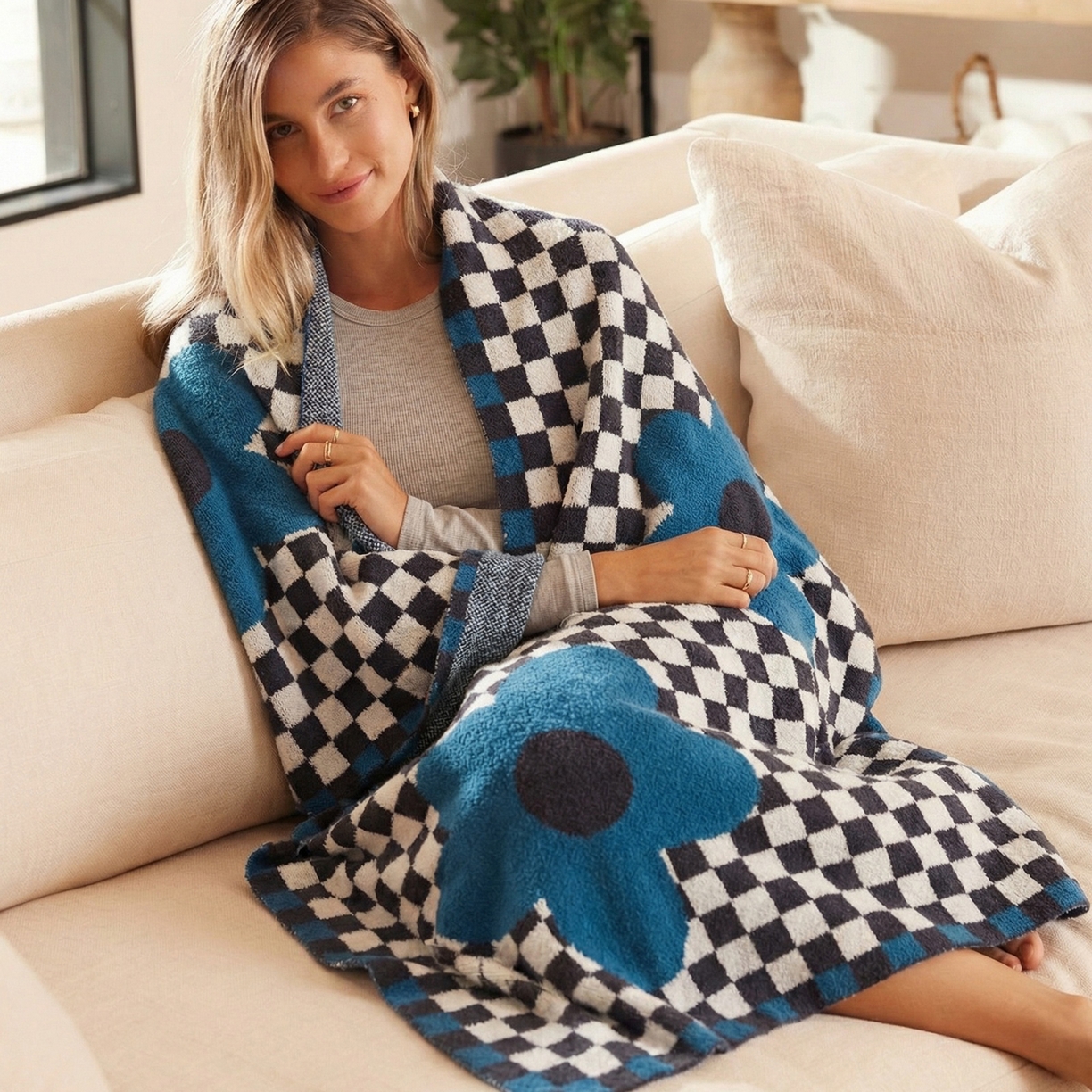 91家纺网 家纺一手货源 找家纺 暖绵绵家纺 2026新款半边绒软糯棋盘花镜盖毯-艾莎 艾莎-蓝色