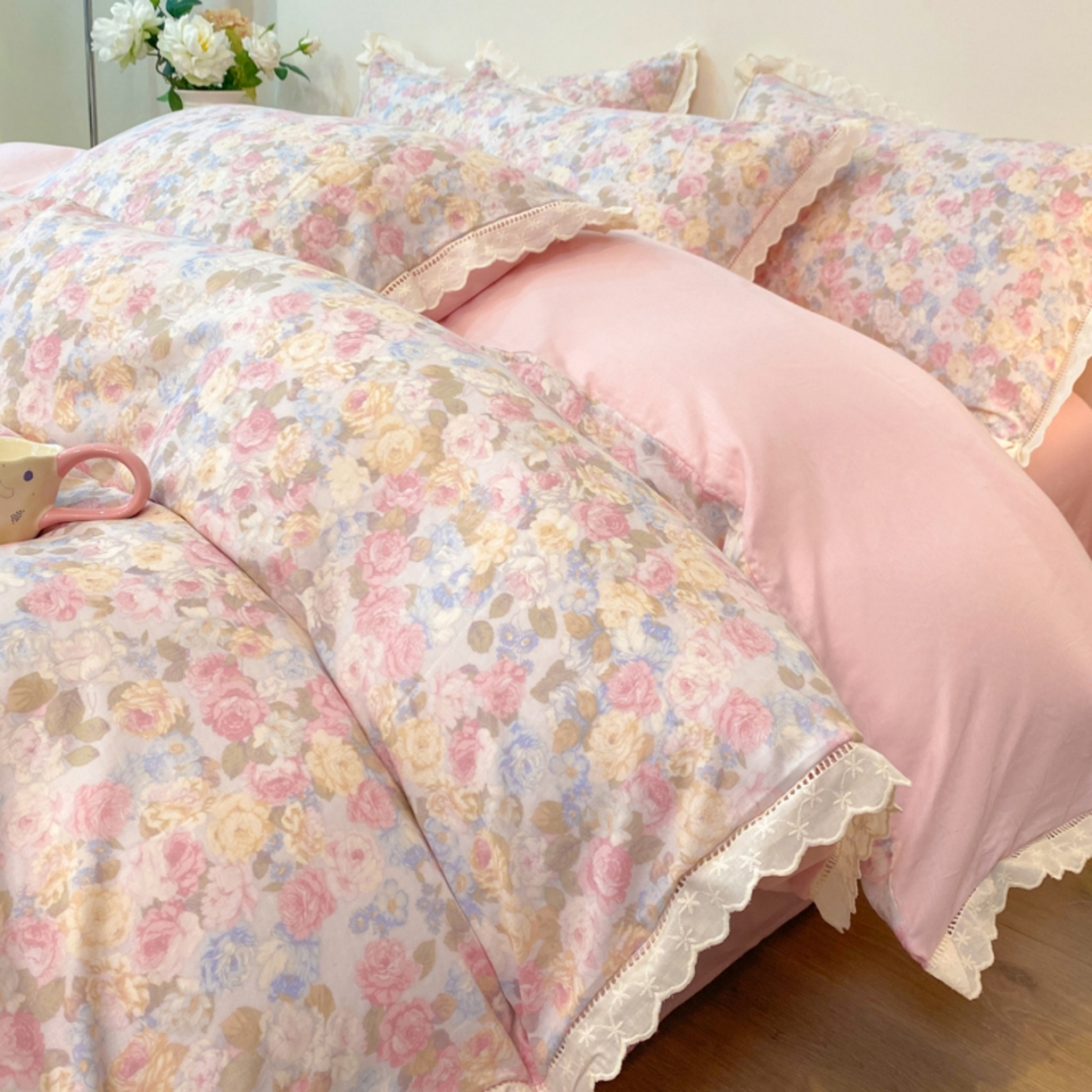 91家纺网 家纺一手货源 找家纺 红淳家纺 2026新款全棉A类双层纱四件套 科莫花园-粉（花边款）