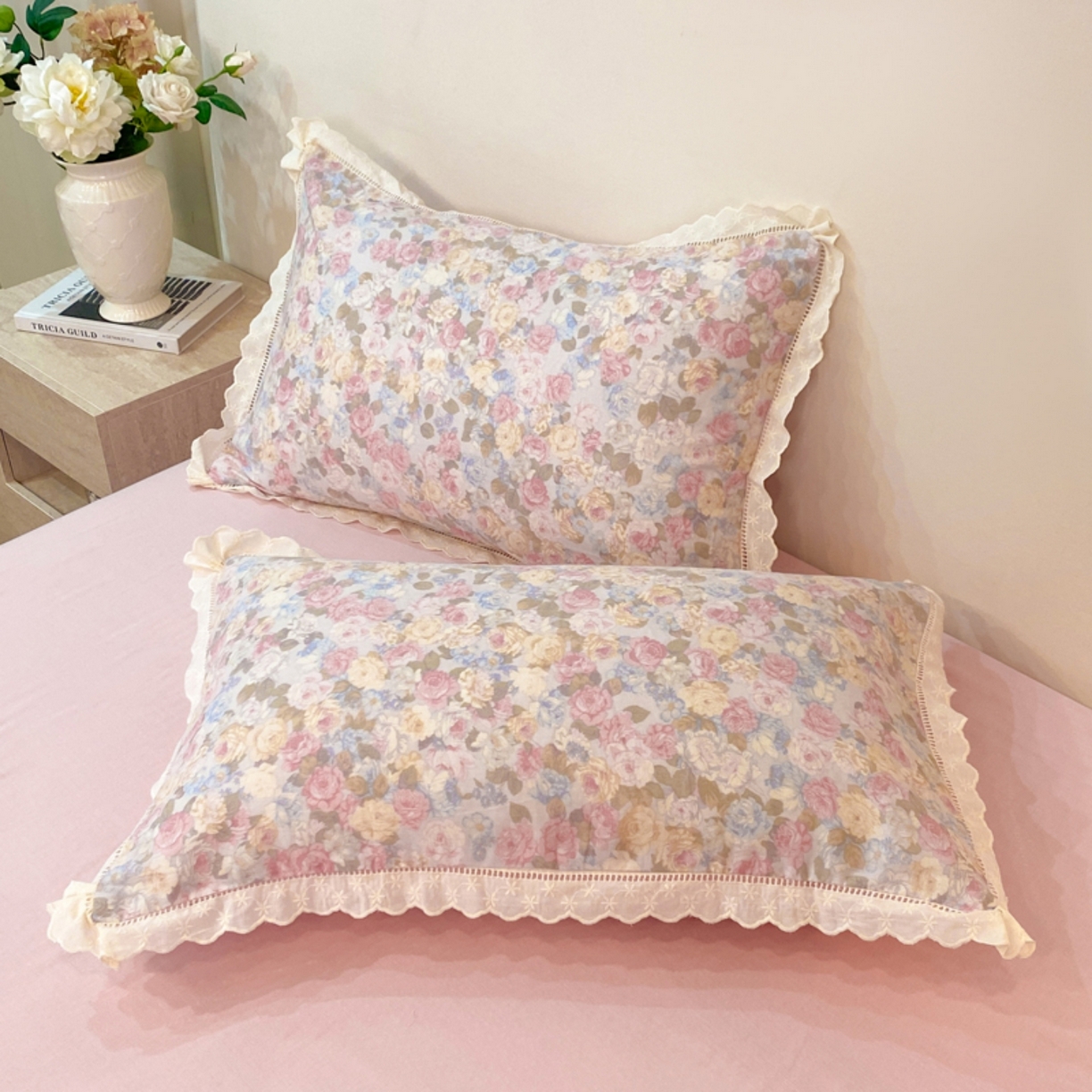 91家纺网 家纺一手货源 找家纺 红淳家纺 2026新款全棉A类双层纱四件套 科莫花园-粉（花边款）