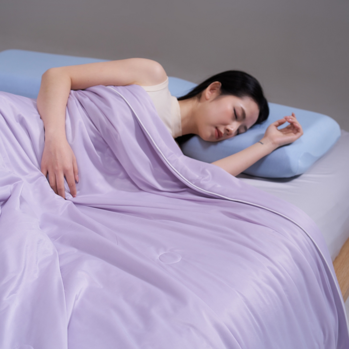 91家纺网 家纺一手货源 找家纺 佳轩家纺 2026新款超柔凉感丝夏被夏凉被空调被 优雅紫