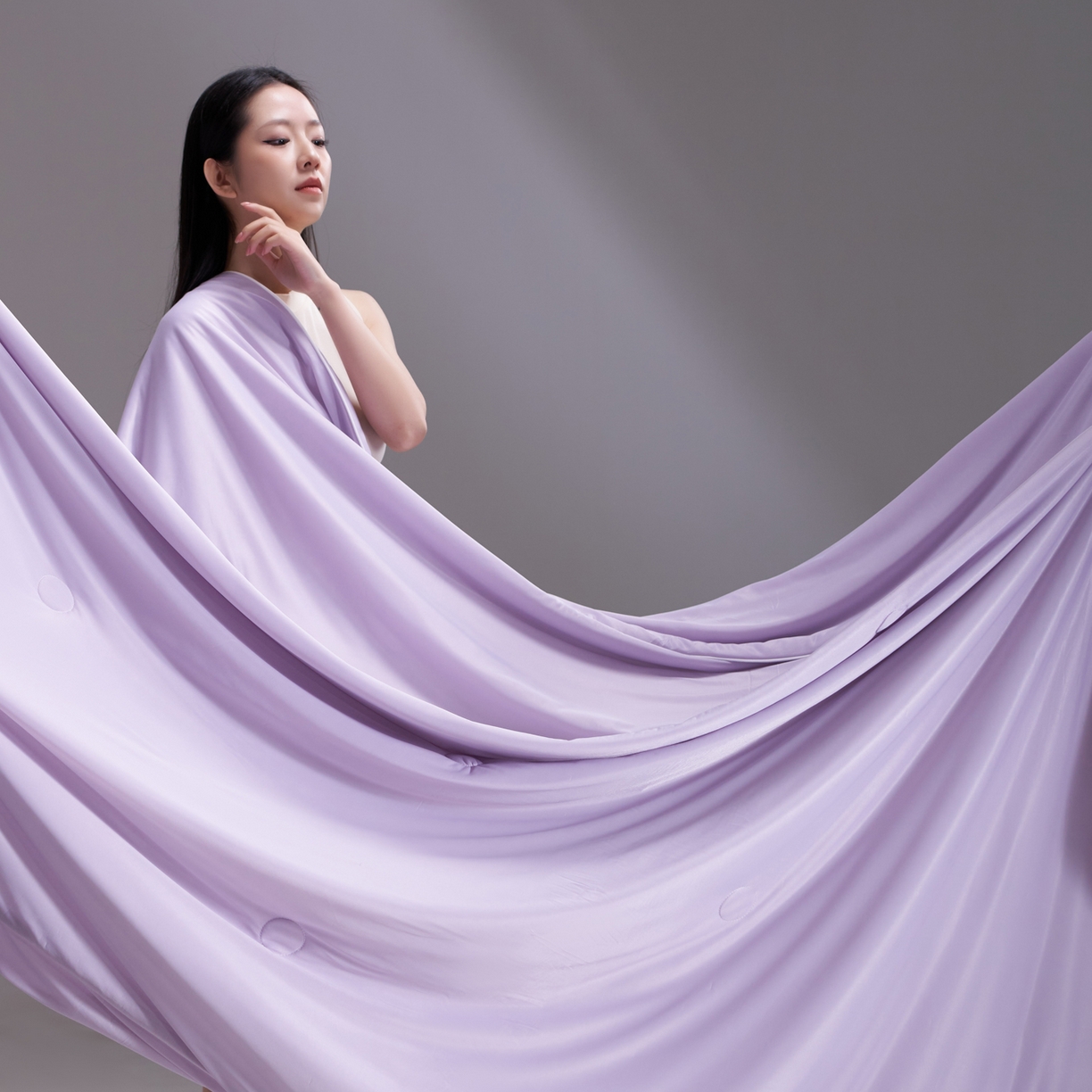 91家纺网 家纺一手货源 找家纺 佳轩家纺 2026新款超柔凉感丝夏被夏凉被空调被 优雅紫