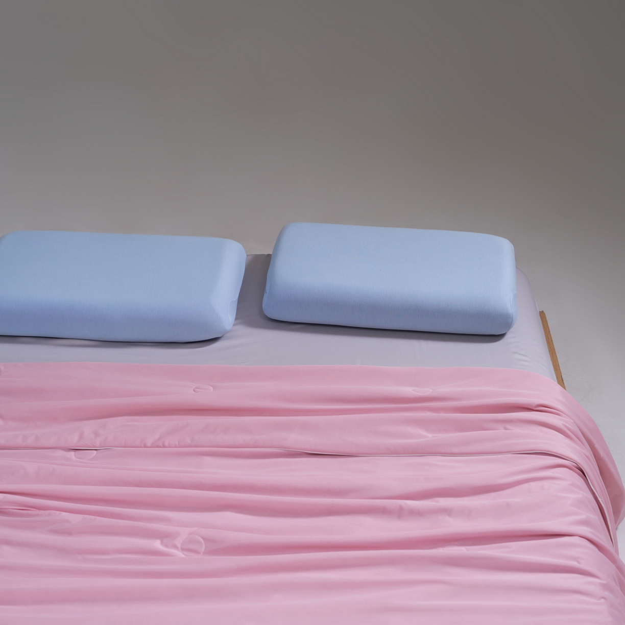 91家纺网 家纺一手货源 找家纺 佳轩家纺 2026新款超柔凉感丝夏被夏凉被空调被 豆沙粉