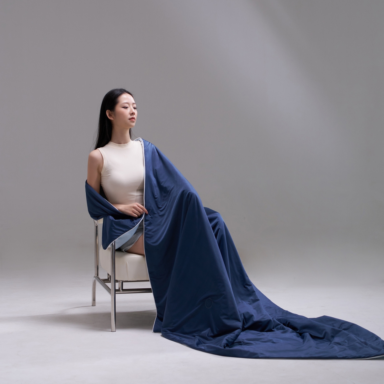 91家纺网 家纺一手货源 找家纺 佳轩家纺 2026新款超柔凉感丝夏被夏凉被空调被 深睡蓝