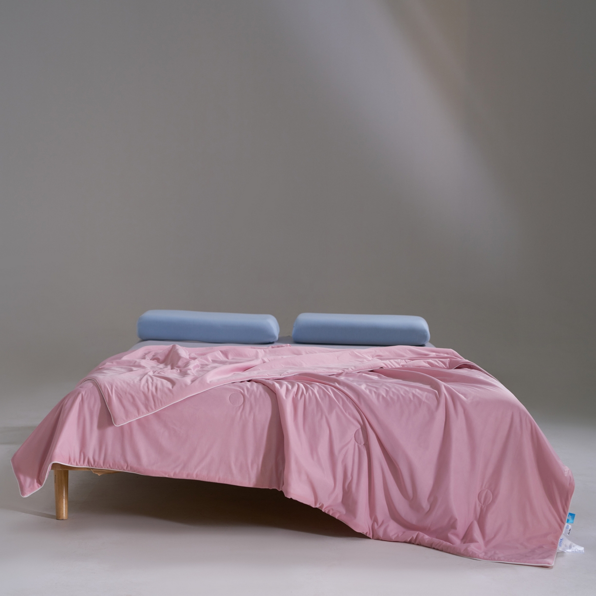 91家纺网 家纺一手货源 找家纺 佳轩家纺 2026新款超柔凉感丝夏被夏凉被空调被 豆沙粉