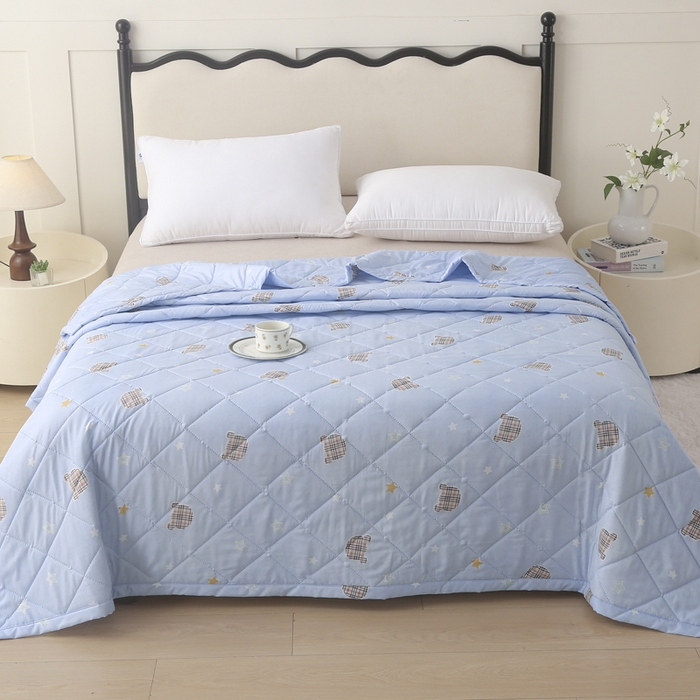 91家纺网 家纺一手货源 找家纺 被多多被业 2026新款亲肤棉夏被空调被夏凉被 机灵熊