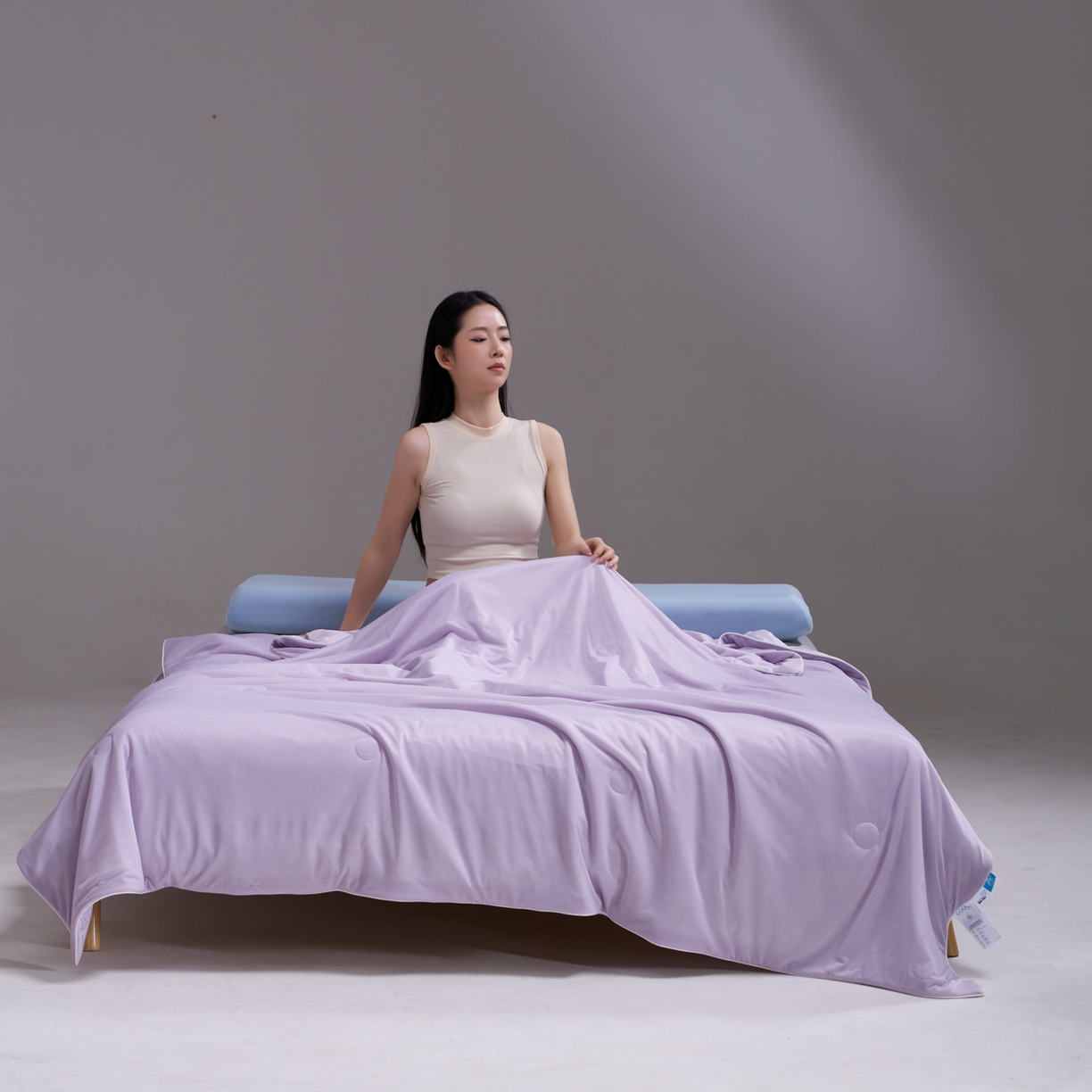 91家纺网 家纺一手货源 找家纺 佳轩家纺 2026新款超柔凉感丝夏被夏凉被空调被 优雅紫