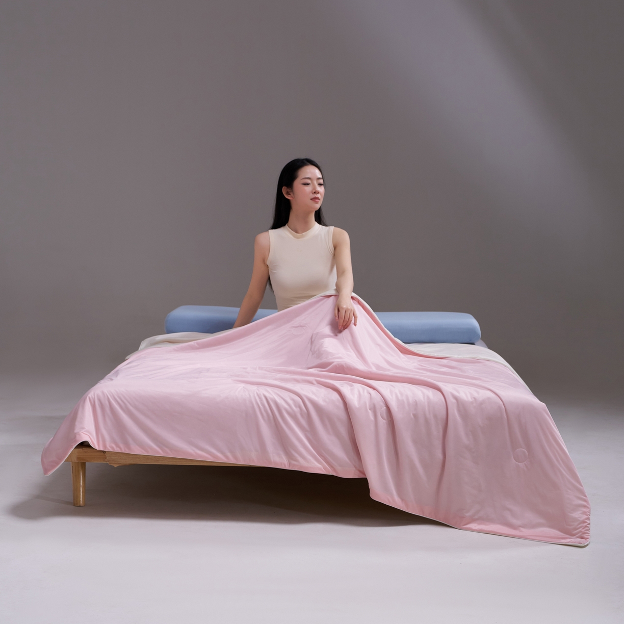 91家纺网 家纺一手货源 找家纺 佳轩家纺 2026新款超柔凉感丝夏被夏凉被空调被 浅粉-米黄