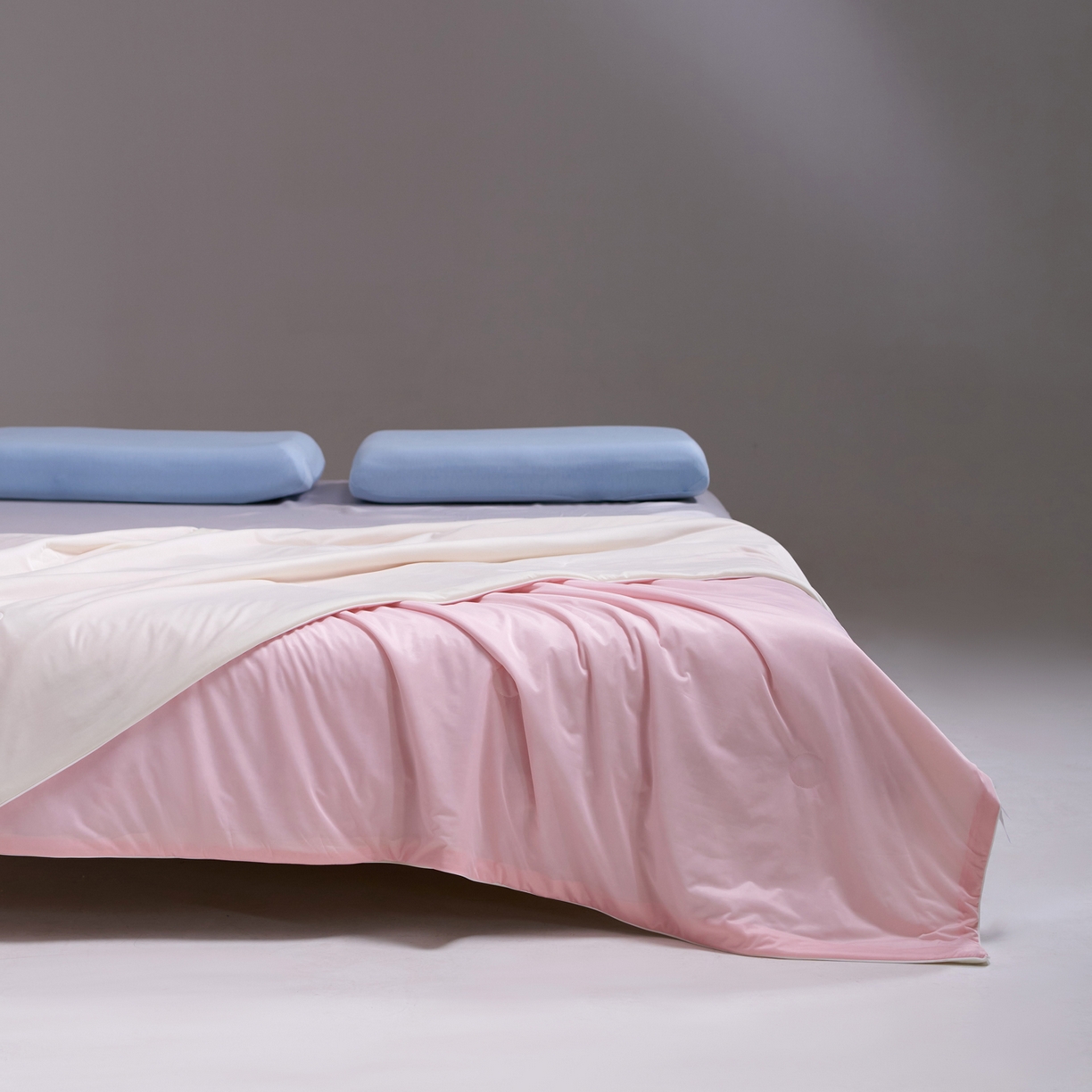 91家纺网 家纺一手货源 找家纺 佳轩家纺 2026新款超柔凉感丝夏被夏凉被空调被 浅粉-米黄