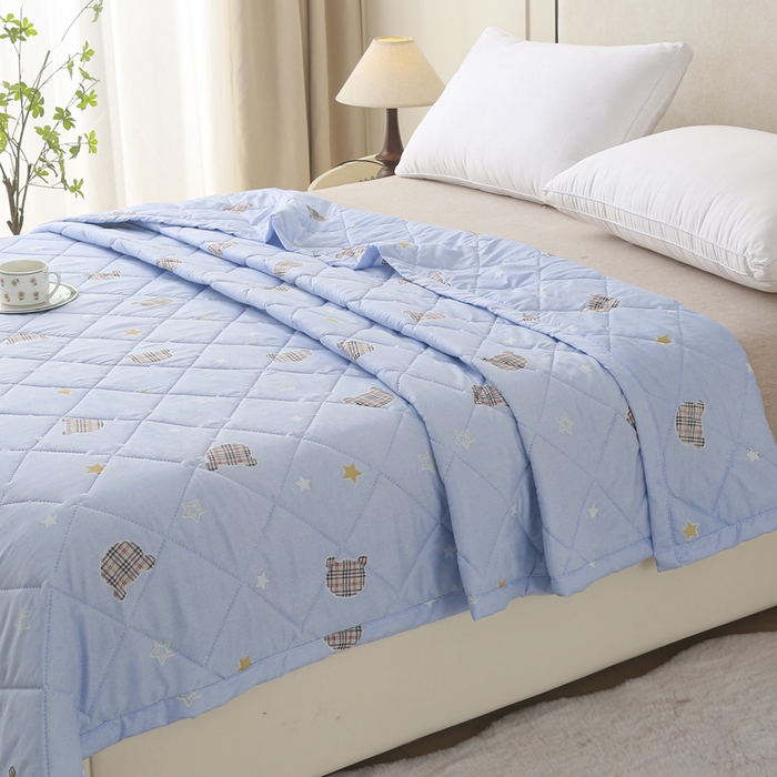 91家纺网 家纺一手货源 找家纺 被多多被业 2026新款亲肤棉夏被空调被夏凉被 机灵熊