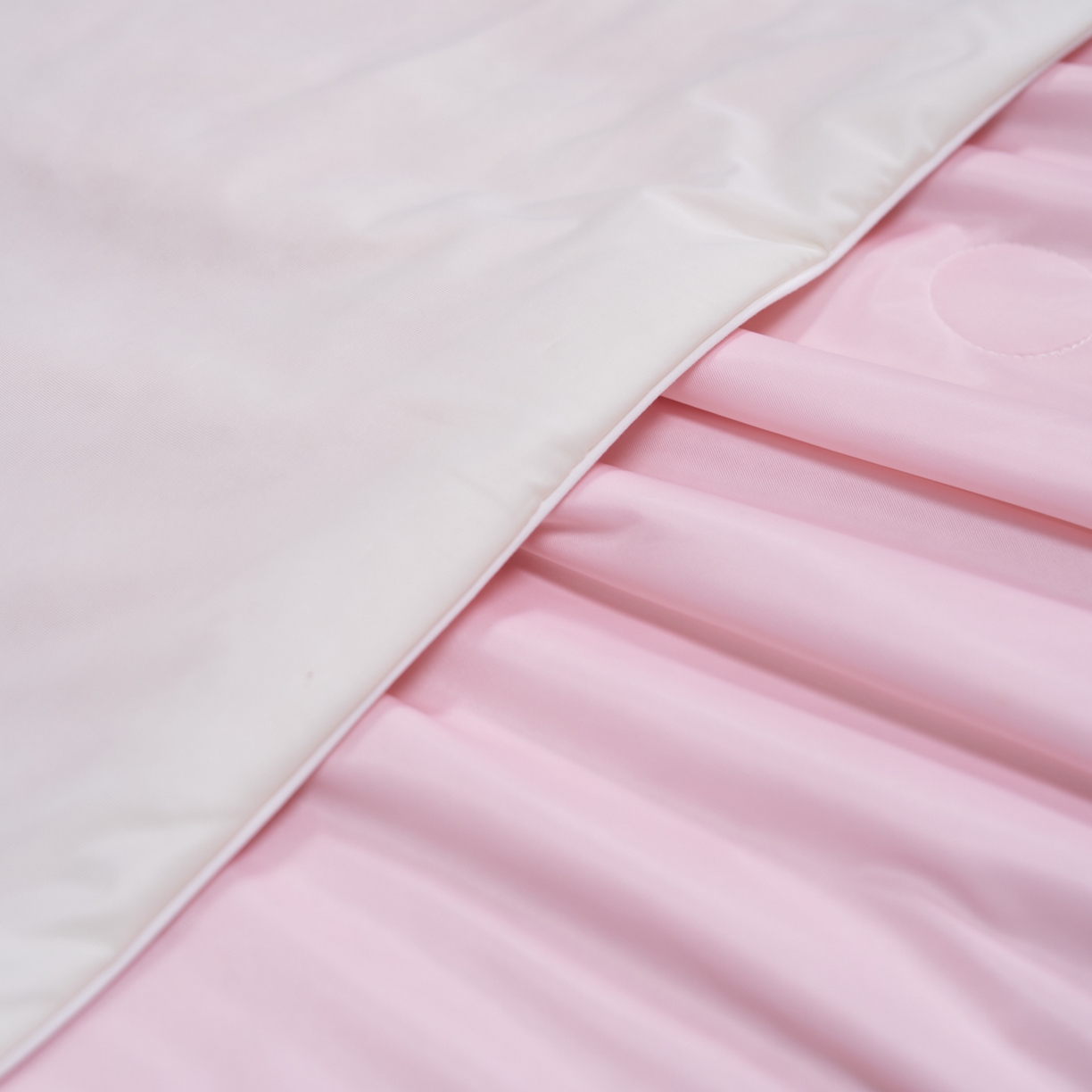 91家纺网 家纺一手货源 找家纺 佳轩家纺 2026新款超柔凉感丝夏被夏凉被空调被 浅粉-米黄