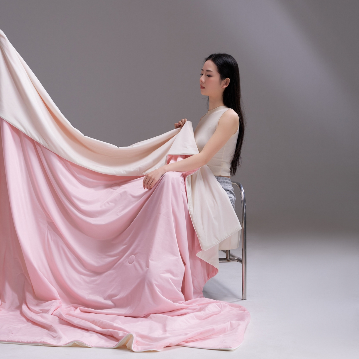 91家纺网 家纺一手货源 找家纺 佳轩家纺 2026新款超柔凉感丝夏被夏凉被空调被 浅粉-米黄