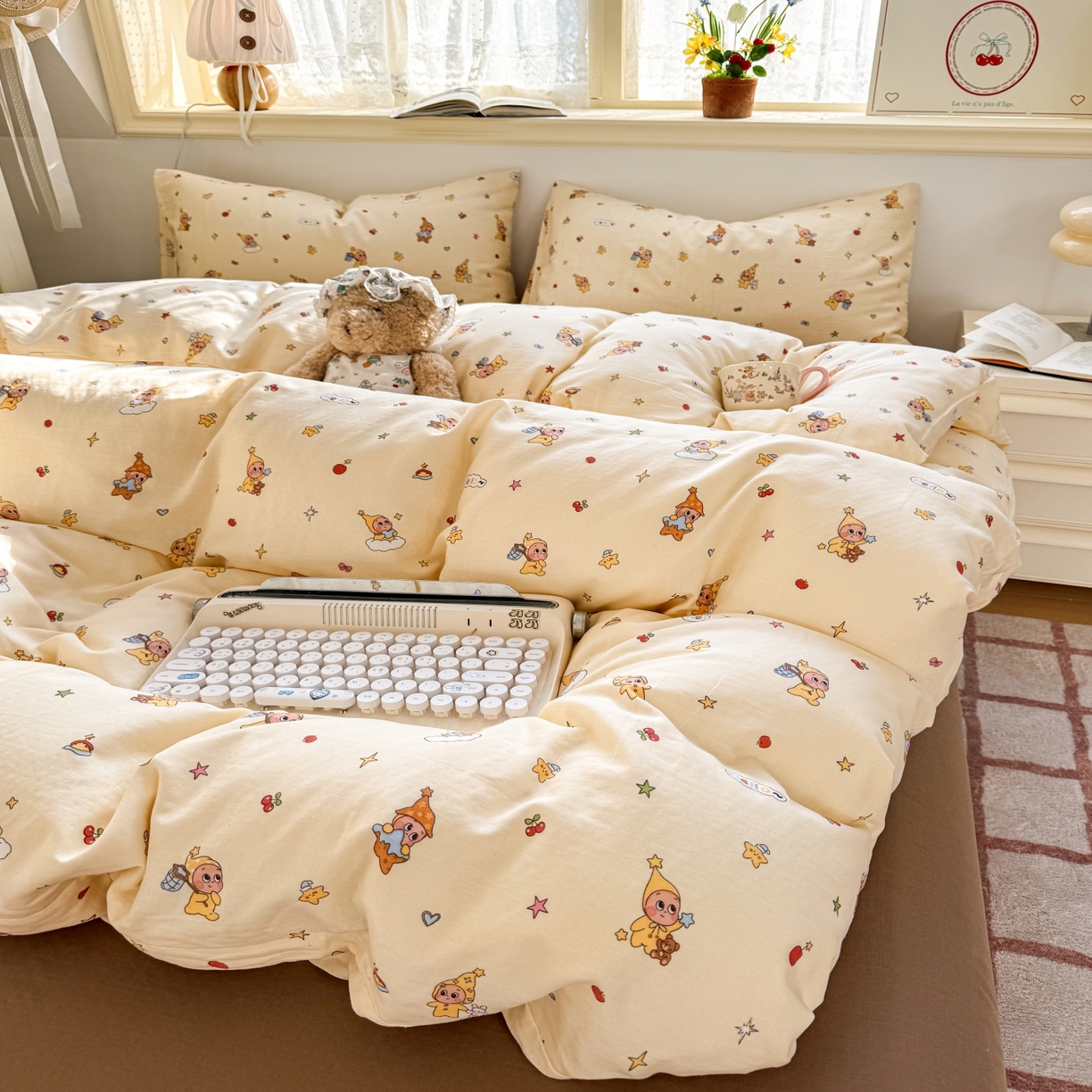 91家纺网 家纺一手货源 找家纺 红淳家纺 2026新款全棉A类双层纱四件套 可爱星人（普通款）