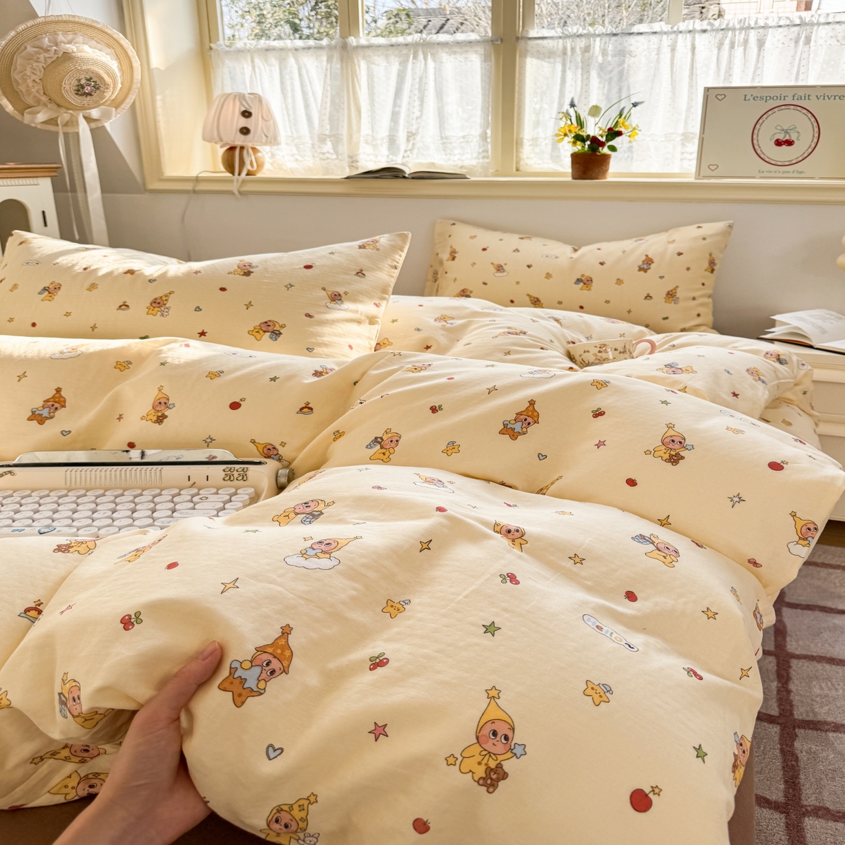 91家纺网 家纺一手货源 找家纺 红淳家纺 2026新款全棉A类双层纱四件套 可爱星人（普通款）