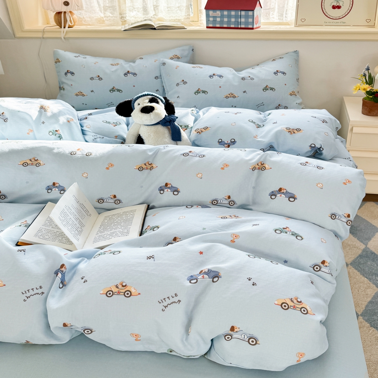 91家纺网 家纺一手货源 找家纺 红淳家纺 2026新款全棉A类双层纱四件套 汽车狗（普通款）