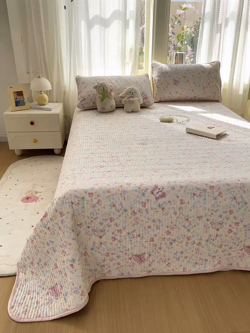 91家纺网 家纺一手货源 找家纺 （总）2026新款云感双层纱印花夹棉床盖