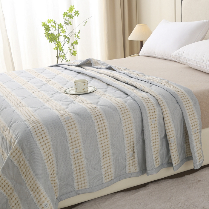 91家纺网 家纺一手货源 找家纺 被多多被业 2026新款亲肤棉夏被空调被夏凉被 时尚条纹