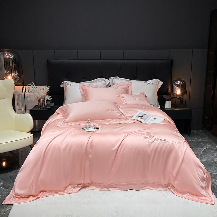 91家纺网 家纺一手货源 找家纺 家居1号家纺 2026新款60支LF级奥地利兰精天丝四件套-迪莉尔 迪莉尔-荷粉