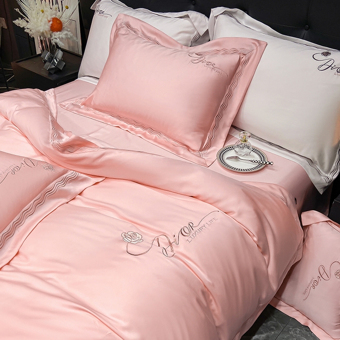 91家纺网 家纺一手货源 找家纺 家居1号家纺 2026新款60支LF级奥地利兰精天丝四件套-迪莉尔 迪莉尔-荷粉