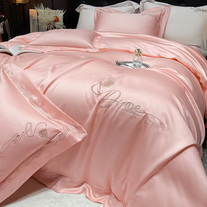 91家纺网 家纺一手货源 找家纺 家居1号家纺 2026新款60支LF级奥地利兰精天丝四件套-迪莉尔 迪莉尔-荷粉